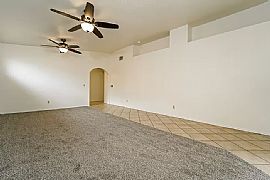 Beautiful 3 Bedroom 2 Bath Home For Rent  in Tucson, AZ (Photo 3 of 7)