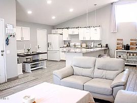 4263 E Contessa St, Mesa, Az 85205 in Mesa, AZ (Photo 3 of 10)