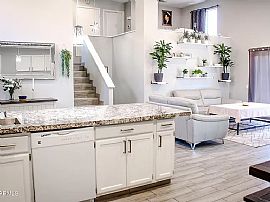 4263 E Contessa St, Mesa, Az 85205 in Mesa, AZ (Photo 4 of 10)