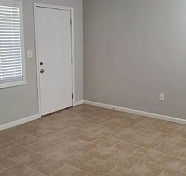 1502 Sherman St Se Apt C, Decatur, Al 35601 in Decatur, AL (Photo 9 of 12)