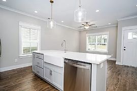 1524 Cottage Grv, Birmingham, Al 35243 in Birmingham, AL (Photo 2 of 9)