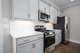 1524 Cottage Grv, Birmingham, Al 35243 in Birmingham, AL (Photo 3 of 9)