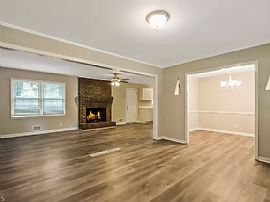 Beautiful 3 Bedroom 2 Bath Home For Rent  in Kennesaw, GA (Photo 2 of 7)