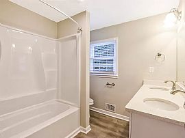 Beautiful 3 Bedroom 2 Bath Home For Rent  in Kennesaw, GA (Photo 3 of 7)