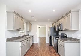 20227 Songbird Dr, Athens, Al 35611 in Athens, AL (Photo 2 of 12)