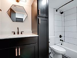 Comfy 2 Bedroom Apartment For Rent in Dallas, TX (Photo 3 of 6)