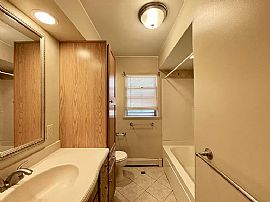 Beautiful 3 Bedroom 2 Bath Home For Rent  in Grandville, MI (Photo 5 of 12)