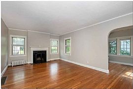 16407 Fernway Rd, Shaker Heights, Oh 44120 . Awesome House in Shaker Heights, OH (Photo 3 of 11)