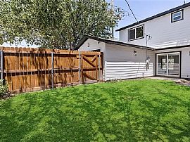 Comfortable 3 Bedroom Apartment 2025 Red Cloud Dr, Dallas, Tx 7 in Dallas, TX (Photo 9 of 9)