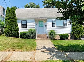 79 Fairview Ave, West Haven, Ct 06516 in West Haven, CT