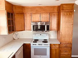 79 Fairview Ave, West Haven, Ct 06516 in West Haven, CT (Photo 5 of 7)