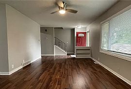 Amazing 3 Bedroom 3 Bath Home For Rent  in Omaha, NE (Photo 2 of 8)