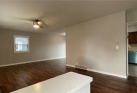 Amazing 3 Bedroom 3 Bath Home For Rent  in Omaha, NE (Photo 3 of 8)