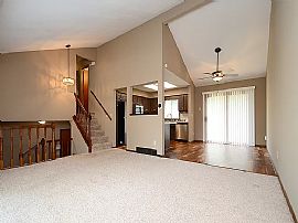 Charming 3 Bedroom 2.5 Bath Home For Rent  in Bellevue, NE