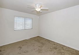 Beautiful 3 Bedroom 2.5 Bath Home For Rent  in Bennington, NE (Photo 3 of 9)