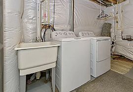 Beautiful 3 Bedroom 2.5 Bath Home For Rent  in Bennington, NE (Photo 9 of 9)