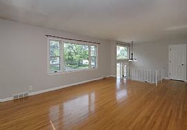 Beautiful 3 Bedroom 2 Bath Home For Rent  in Omaha, NE (Photo 2 of 7)