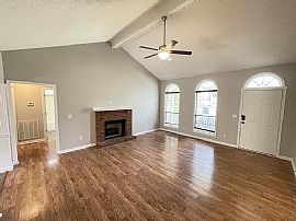 Beautiful 3 Bedroom 2 Bath Home For Rent  in Gallatin, TN (Photo 2 of 8)