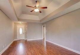 Beautiful 3 Bedroom 2 Bath Home For Rent in Clarksville, TN (Photo 2 of 8)