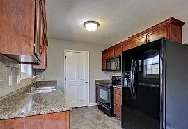 Beautiful 3 Bedroom 2 Bath Home For Rent in Clarksville, TN (Photo 3 of 8)