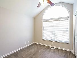 Beautiful 3 Bedroom 2 Bath Home For Rent  in Clarksville, TN (Photo 7 of 8)