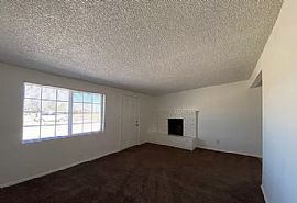 3 Bedroom 2 Bathroom House Located in Hinkley  in Hinkley, CA (Photo 2 of 8)