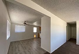 3 Bedroom 2 Bathroom House Located in Hinkley  in Hinkley, CA (Photo 3 of 8)