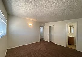 3 Bedroom 2 Bathroom House Located in Hinkley  in Hinkley, CA (Photo 7 of 8)