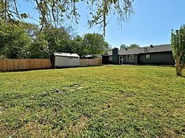 You Will Enjoy This Tastefully Updated Property in Austin, TX (Photo 10 of 10)