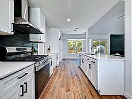 You Will Enjoy This Tastefully Updated Property in Austin, TX (Photo 4 of 10)