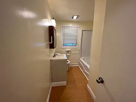 Gorgeous Quality Single Family House at Excellent Location  in New Haven, CT (Photo 4 of 10)