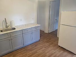 A Charming, Cozy (duplex) Home in New Haven, CT (Photo 2 of 10)