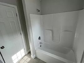 One Year Old 1st Floor 2 Bed and 1.5 Bath Home For Rent  in New Haven, CT (Photo 2 of 12)