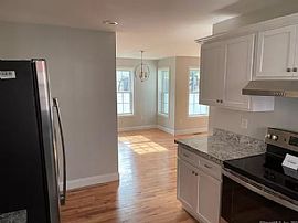One Year Old 1st Floor 2 Bed and 1.5 Bath Home For Rent  in New Haven, CT (Photo 8 of 12)