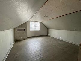 Beautiful Two/three Bedrooms Cape  in Stratford, CT (Photo 11 of 12)