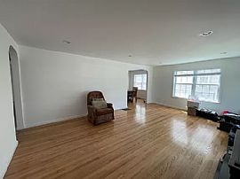 Beautiful Two/three Bedrooms Cape  in Stratford, CT (Photo 2 of 12)