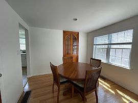 Beautiful Two/three Bedrooms Cape  in Stratford, CT (Photo 3 of 12)