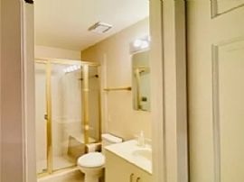 Lovely Condo Located in Sought-After Heywood Heights in Stamford, CT (Photo 5 of 7)