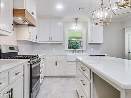 107 Teche Dr in Lafayette, LA (Photo 3 of 5)