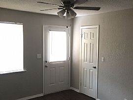 1501 E Woodson St, El Reno, Ok 73036 . Unique House in El Reno, OK (Photo 4 of 8)