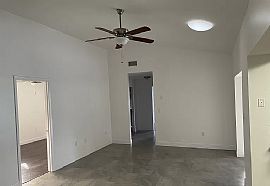 3963 Country View Dr, Sarasota, Fl 34233 in Sarasota, FL (Photo 6 of 12)