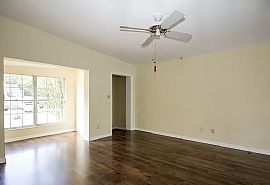 2001 Pine Bluff Ave, Orlando, Fl 32806 in Orlando, FL (Photo 4 of 12)