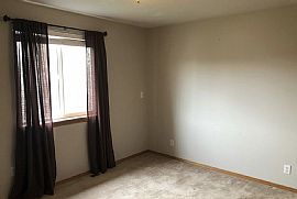 3109 Ne Cromwell Ct, Bend, Or 97701   Spacious House in Bend, OR (Photo 6 of 9)