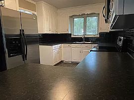 202 Sequoyah Dr, Dothan, Al 36303 in Dothan, AL (Photo 5 of 6)