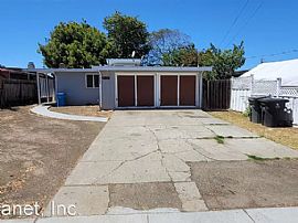 Sweet Single Family Home For Rent  in East Palo Alto, CA