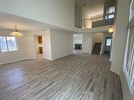 Sweet Single Family Home For Rent  in Riverside, CA (Photo 2 of 5)