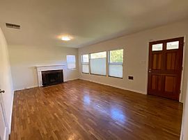 Sweet Single Family Home Rent  in Venice, CA (Photo 3 of 4)