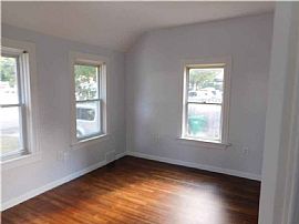 115 Rock Ave, Warwick, Ri 02889 . Nice Home For You in Warwick, RI (Photo 7 of 8)