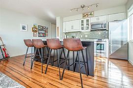 Beautifully Furnished 1bed 1.5bath in San Francisco, CA (Photo 3 of 12)