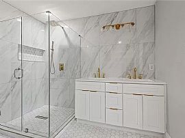 Beautiful 3 Bedroom 2 Bath Home For Bath  in Dallas, TX (Photo 4 of 8)